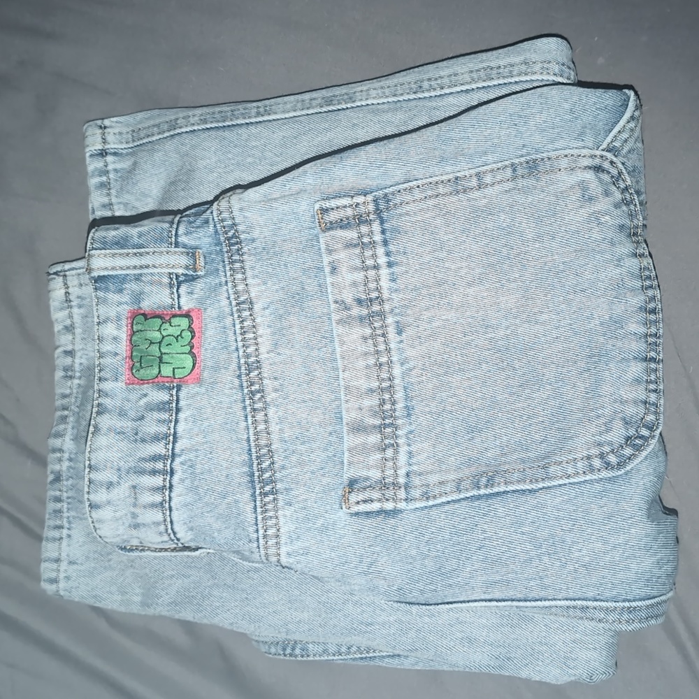 Whitewashed baggy jeans